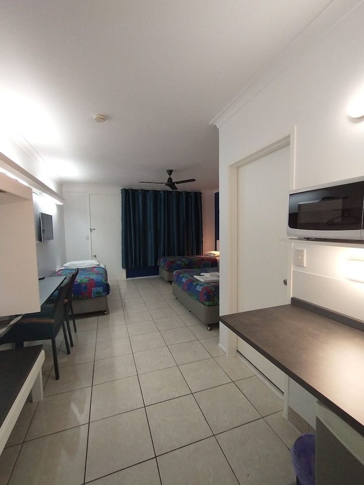 Aspley Sunset Motel 57/68