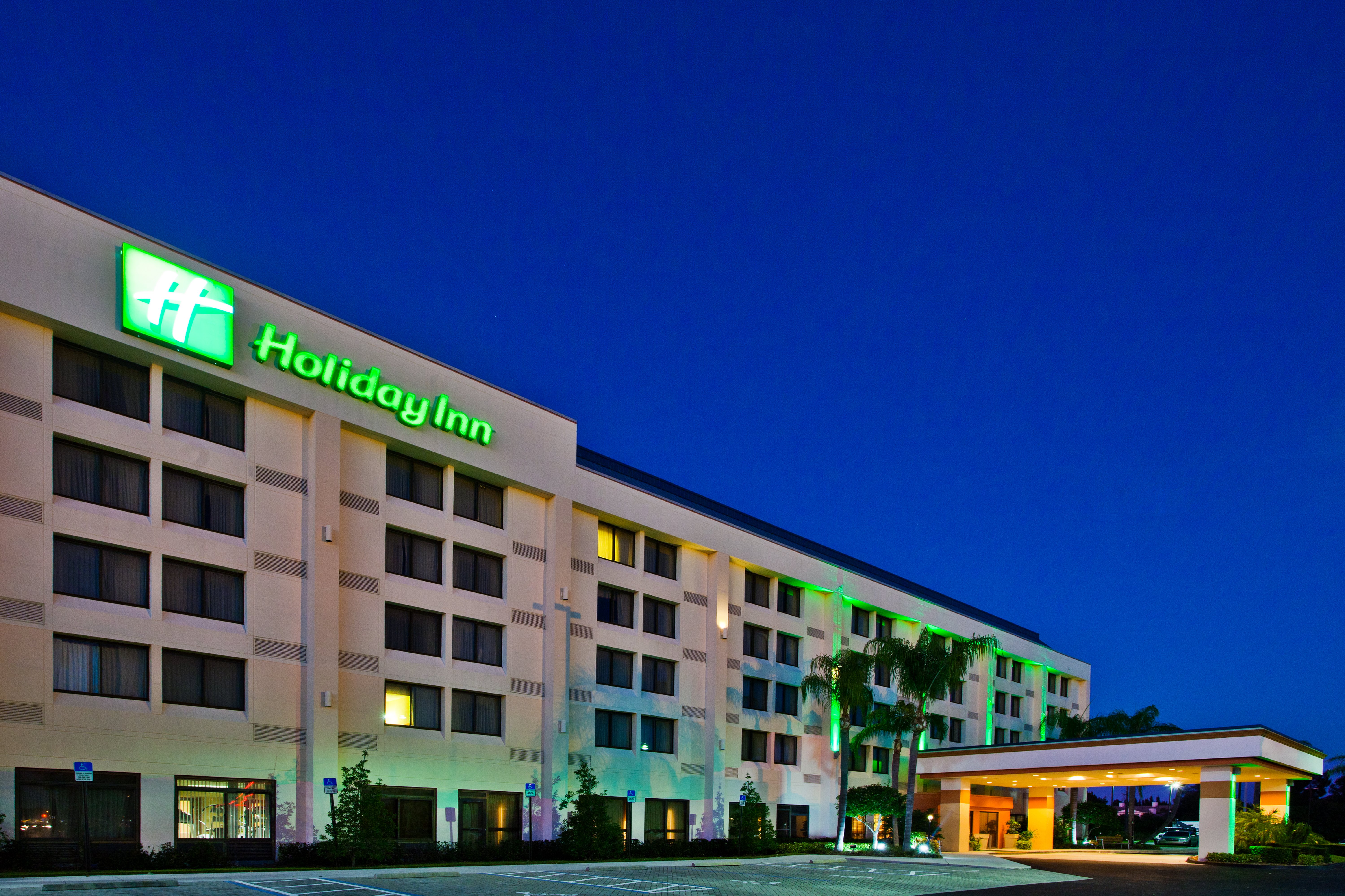 Holiday Inn Port St. Lucie 2/53