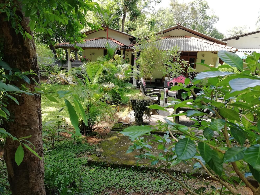 Lal Homestay 45/50