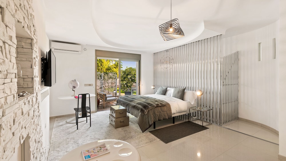 Molo 44 Suites Puerto Banus 25/85