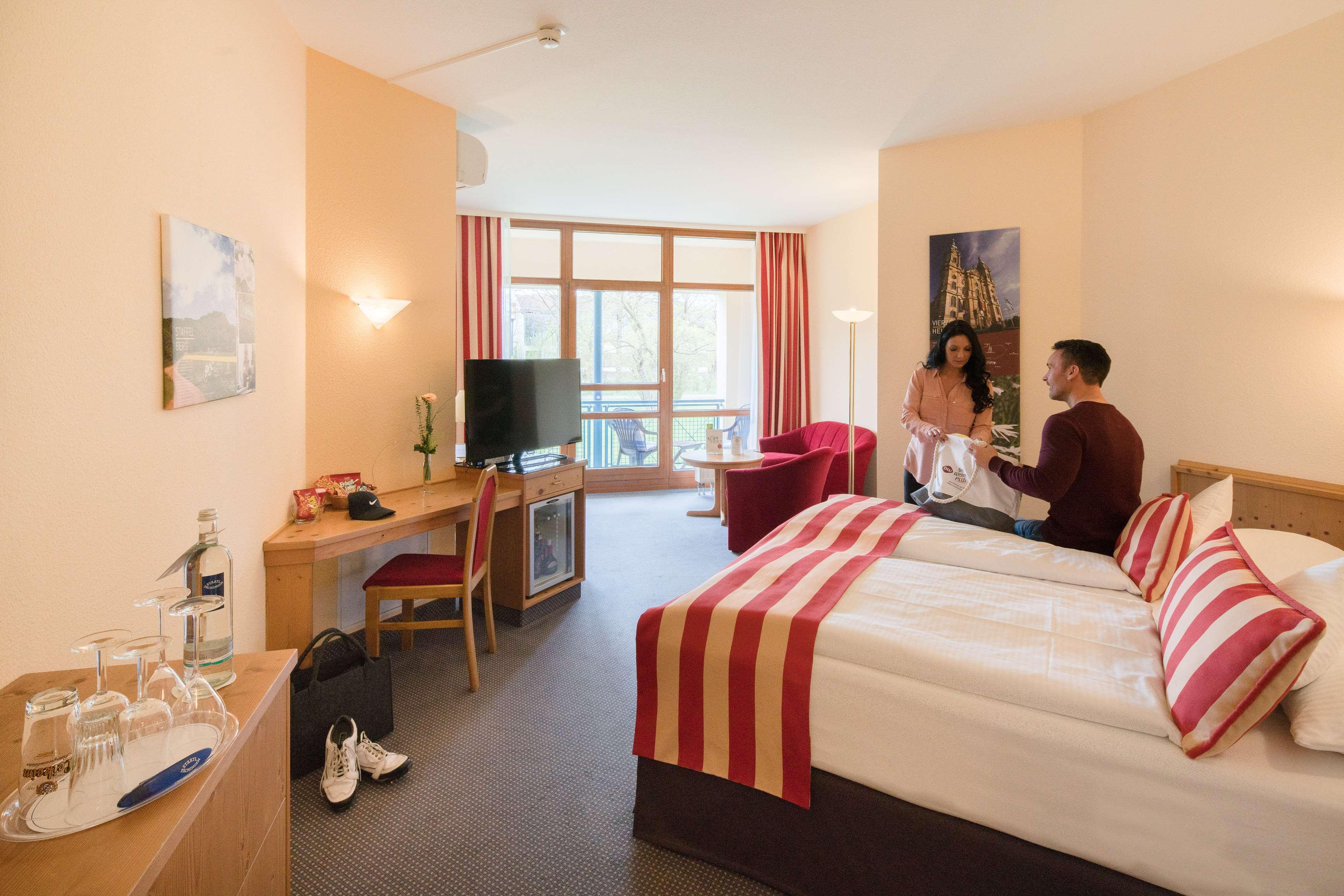 Junior Suite, Comfort, Double Bed, Street Side View, Balcony