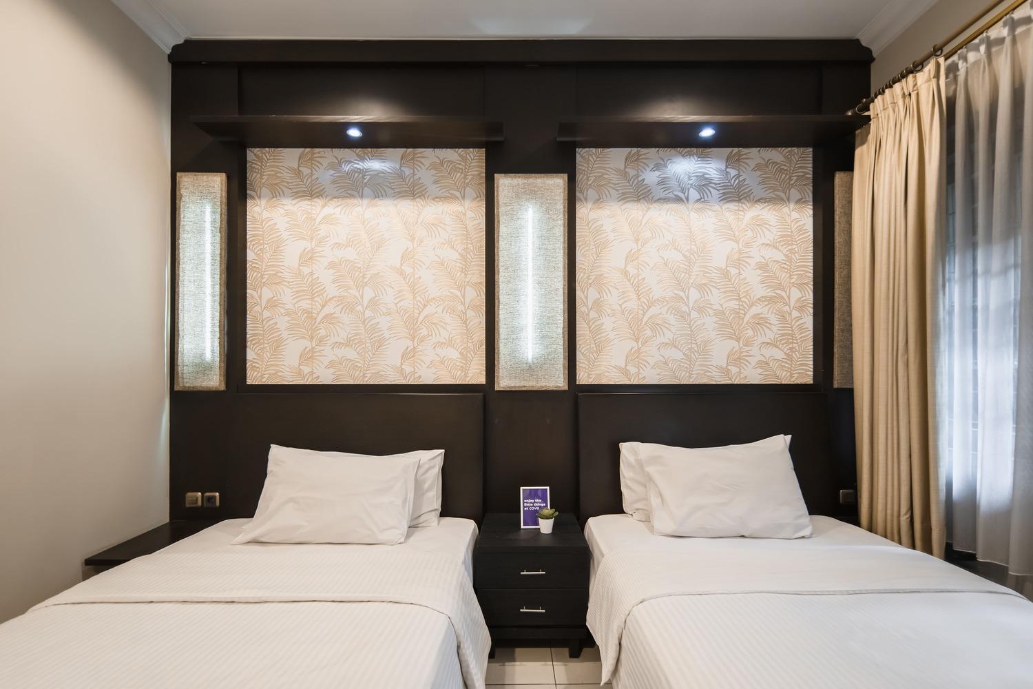 Room, Twin Beds