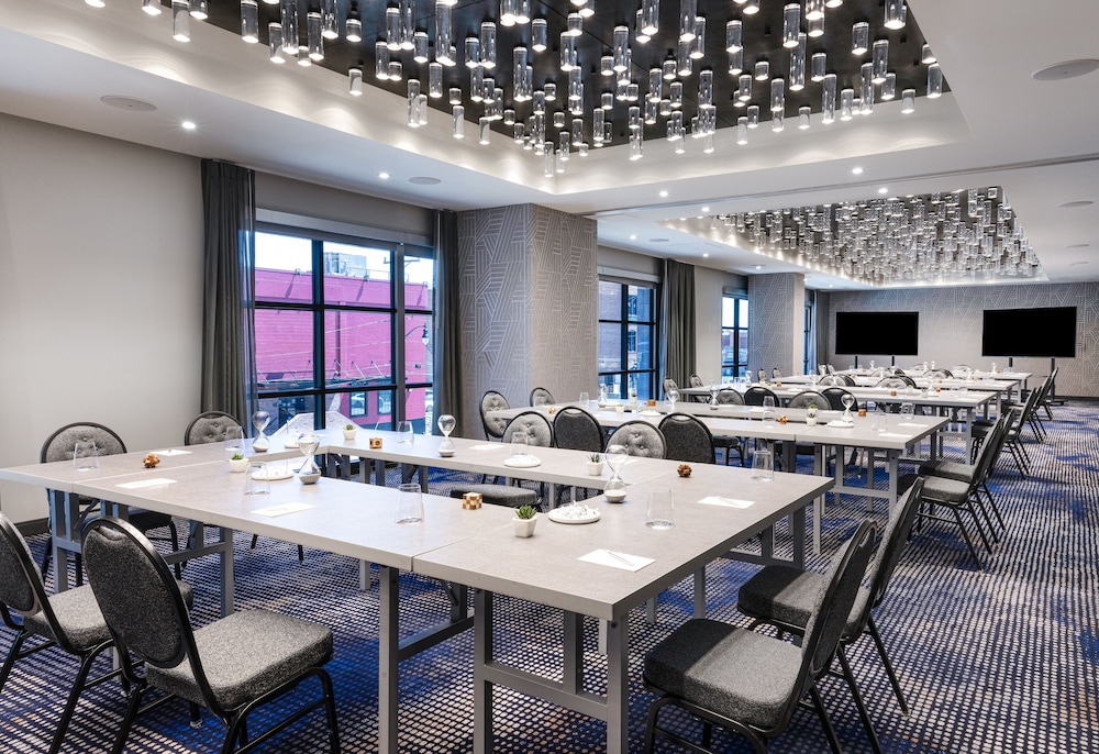 Renaissance Oklahoma City Downtown Bricktown Hotel 24/31