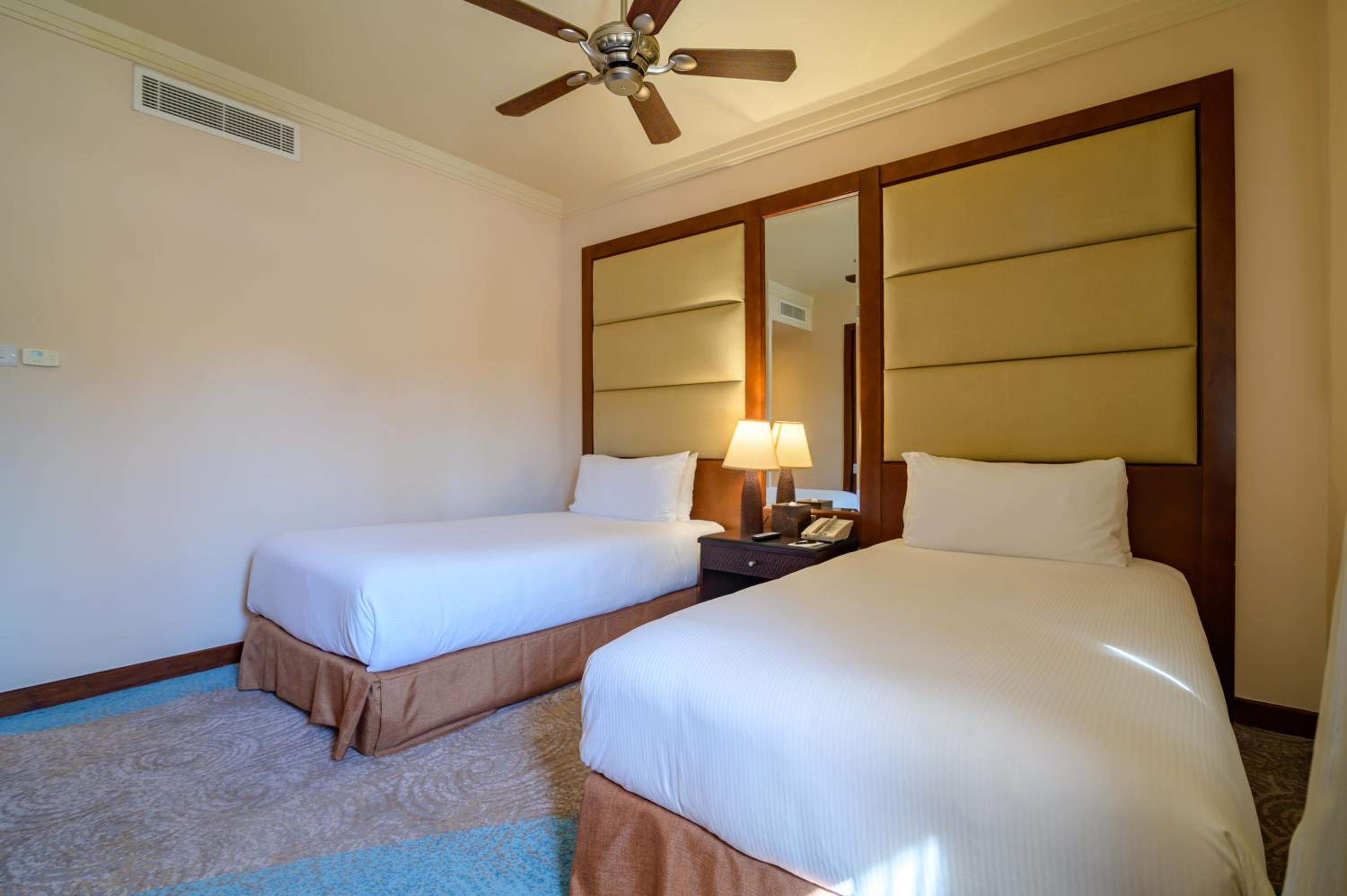 2 Bedrooms, Garden, Family, Villa, Beach Front, Dining Area, Private Garden, Terrace، Danat Jebel Dhanna Resort 4/6