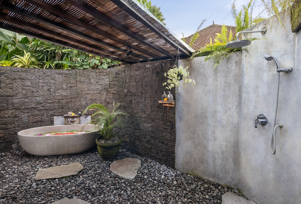 Madani Antique Villas 24/70