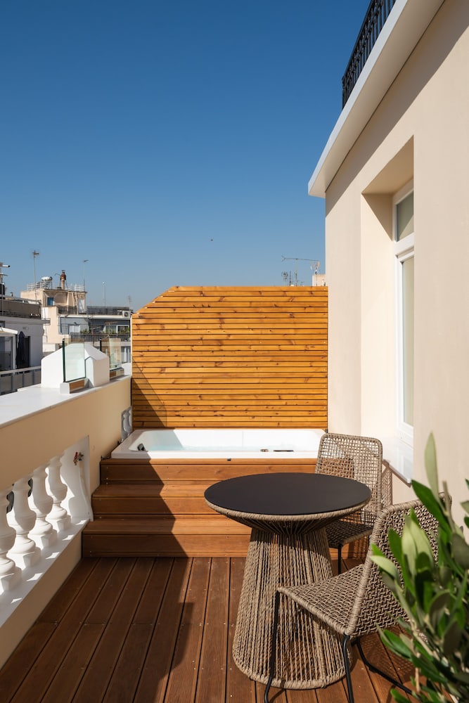 Praxitelous Luxury Suites in ATHENS