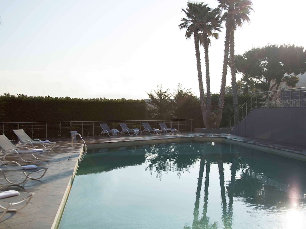 swimming pool spa