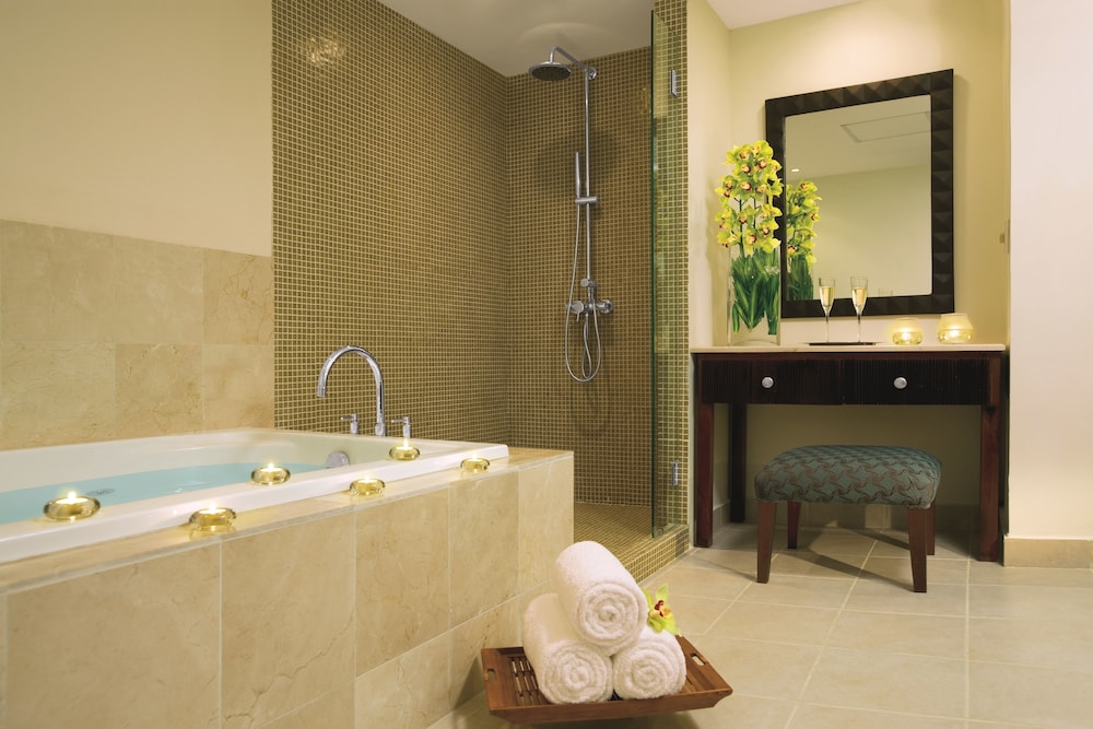 Jewel Palm Beach Resort Spa 22/48