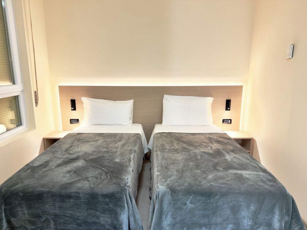 غرفة ثلاثية بثلاثة أسرّة بحمام خاص، Hotel Molise 2 7/10