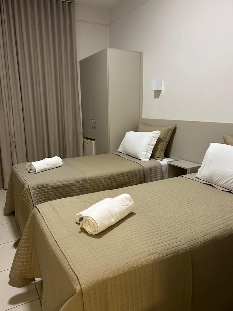 Realce Hotel 70/71