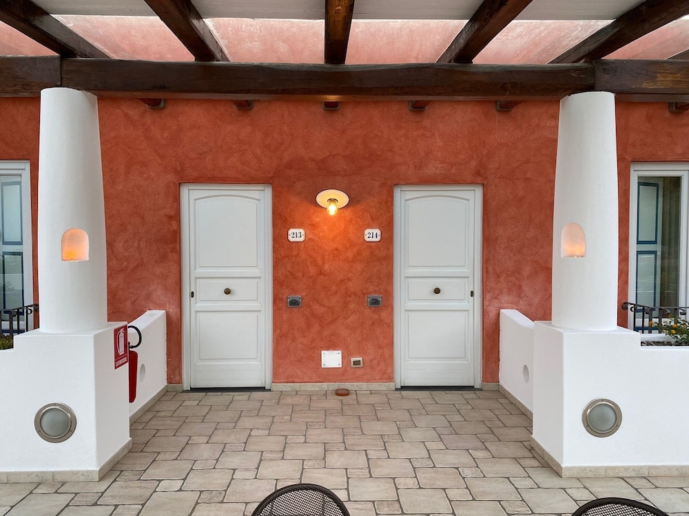 Hotel Bougainville 7/50
