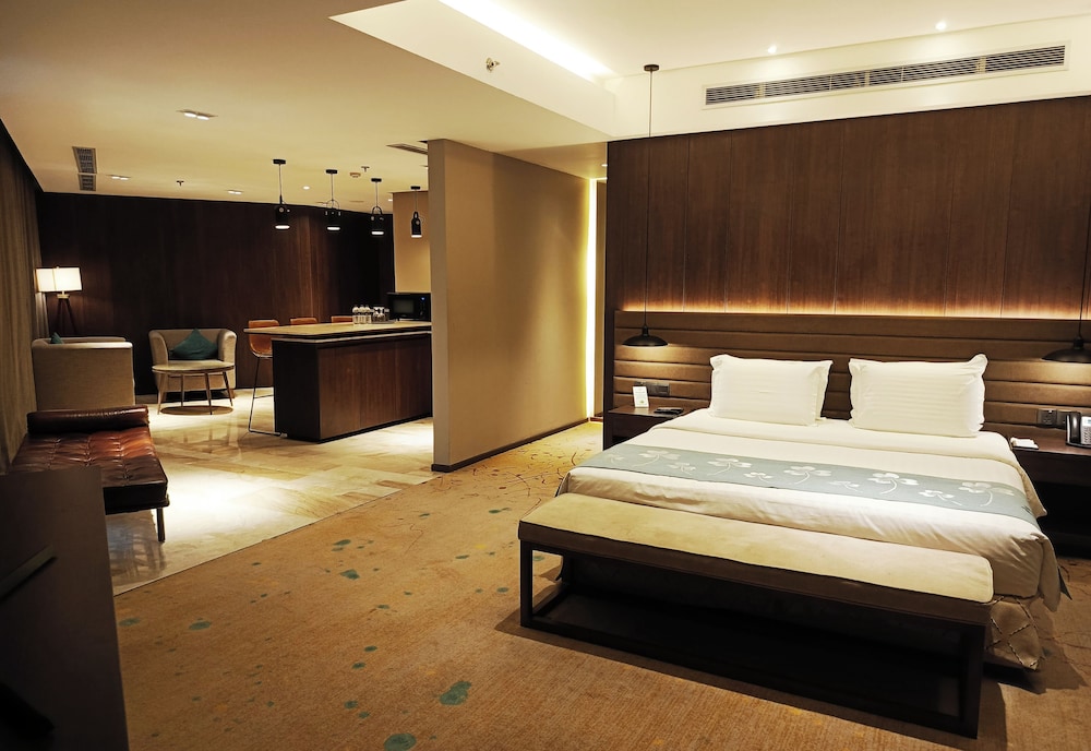 The Residence by Gulshan Club Limited 28/63