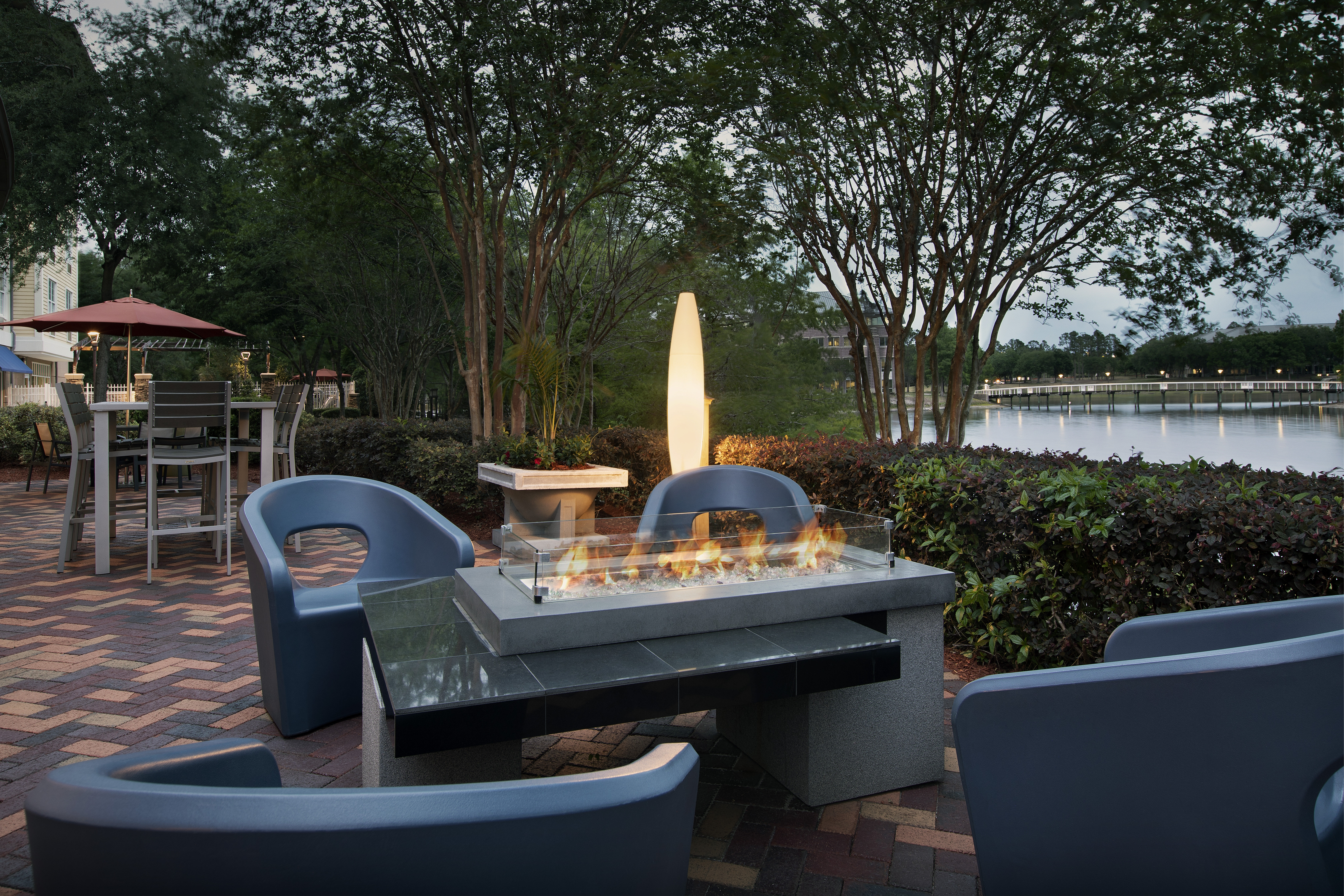 Hotel Indigo Jacksonville Deerwood Park 72/77