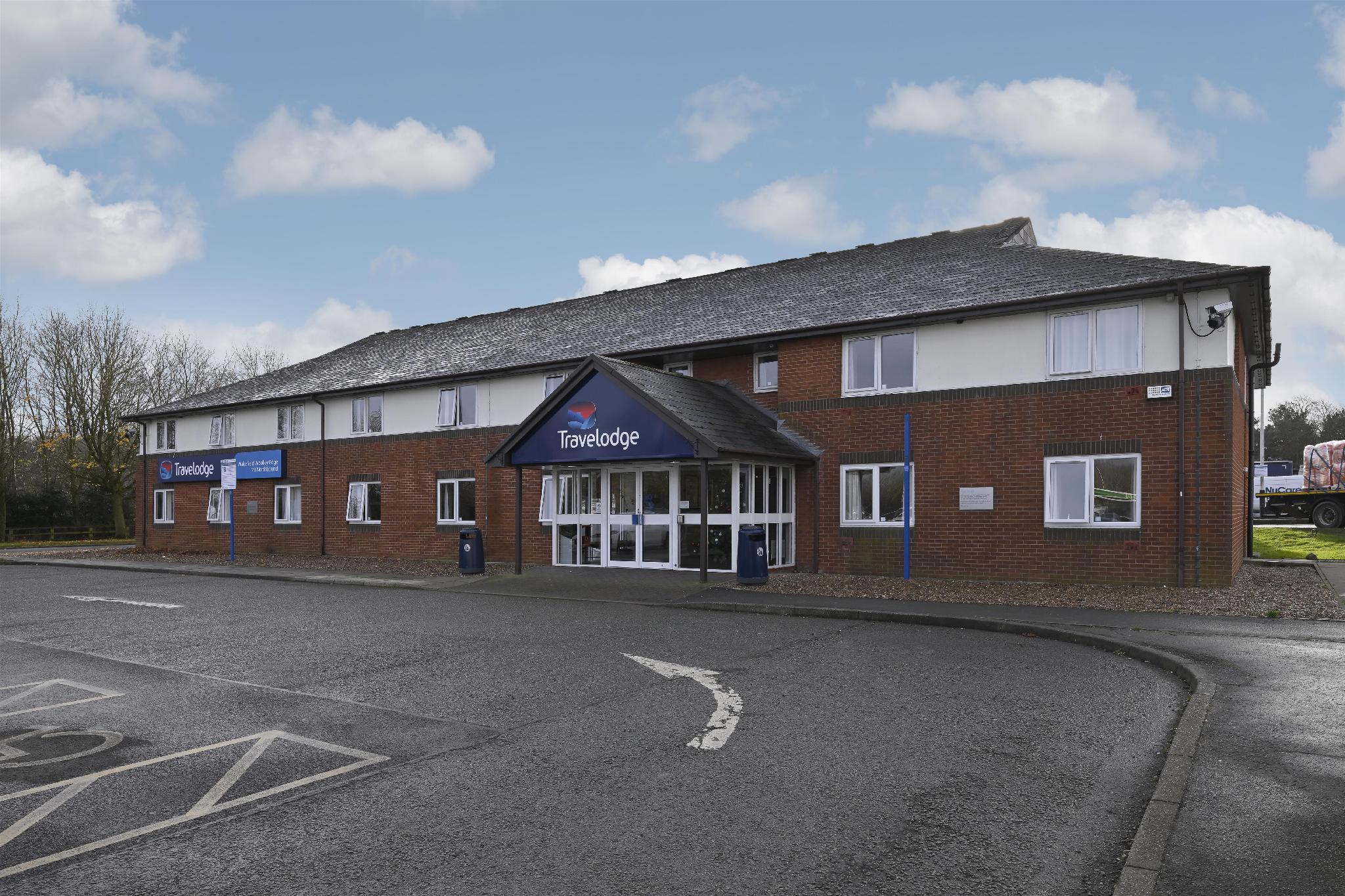 Travelodge Wakefield Woolley Edge M1 Northbound 16/20