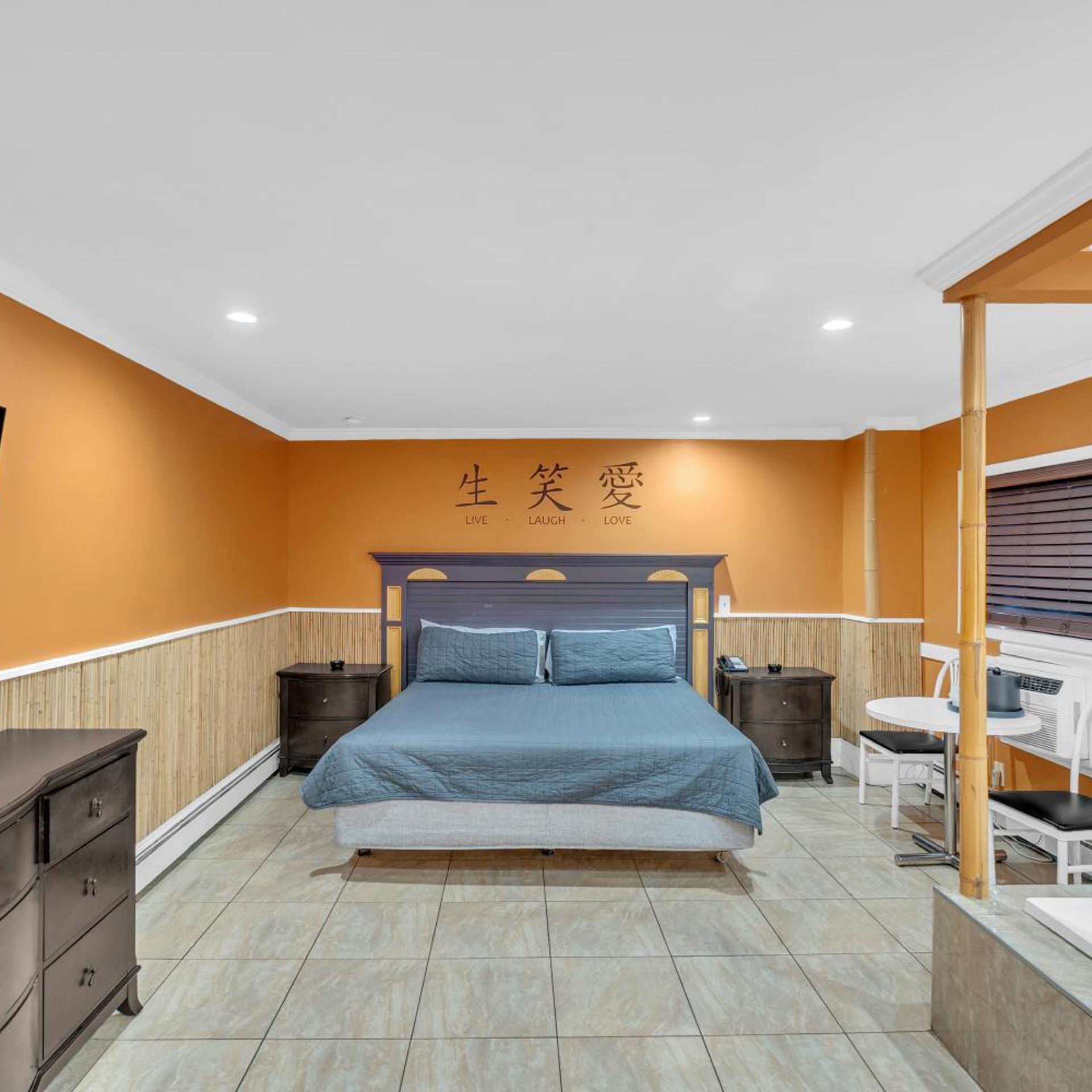 Bentley Motel 20/50