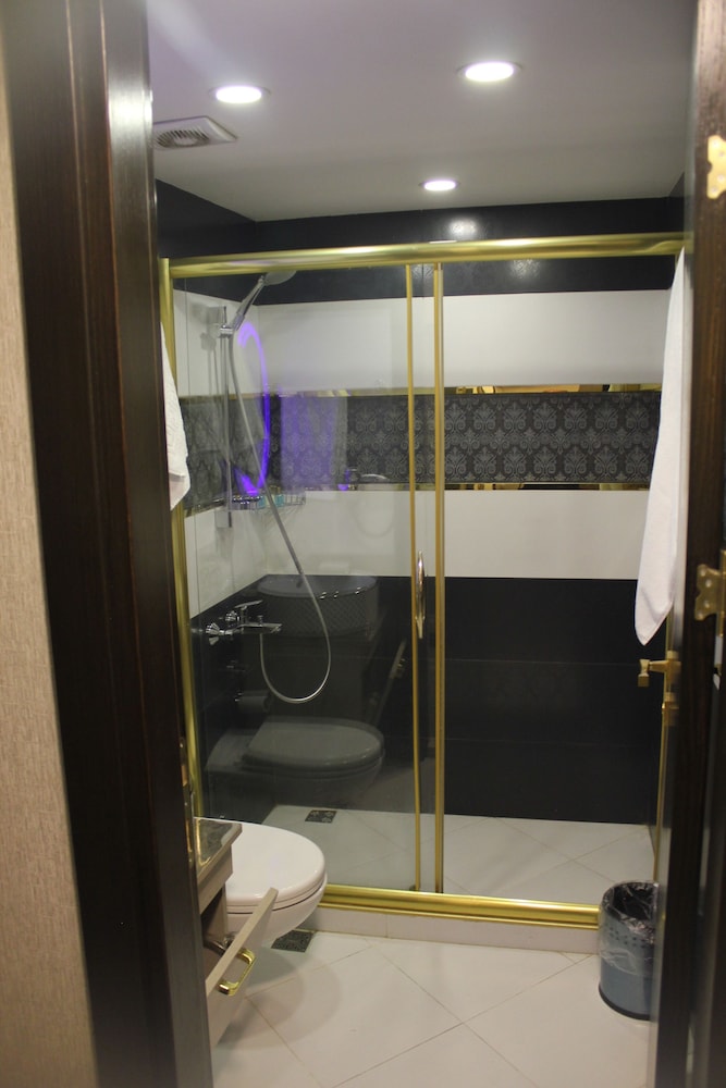 Palmiye Hotel Taksim 12/25