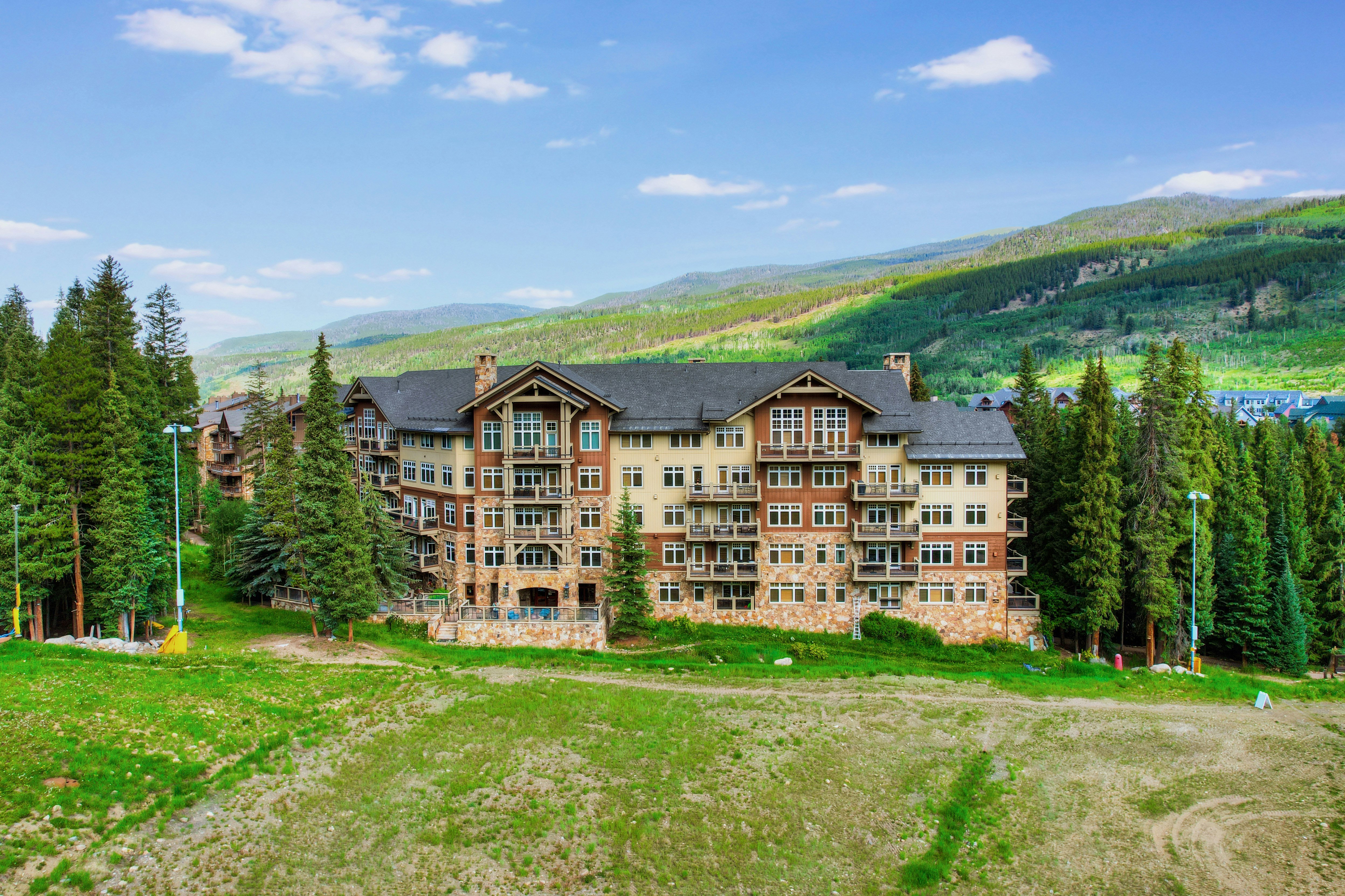 Lone Eagle and Timbers Condominiums 1/50