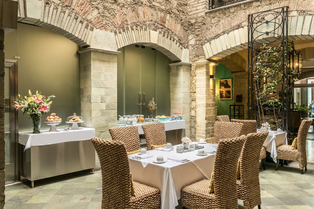 Edelmira Hotel Boutique 47/56
