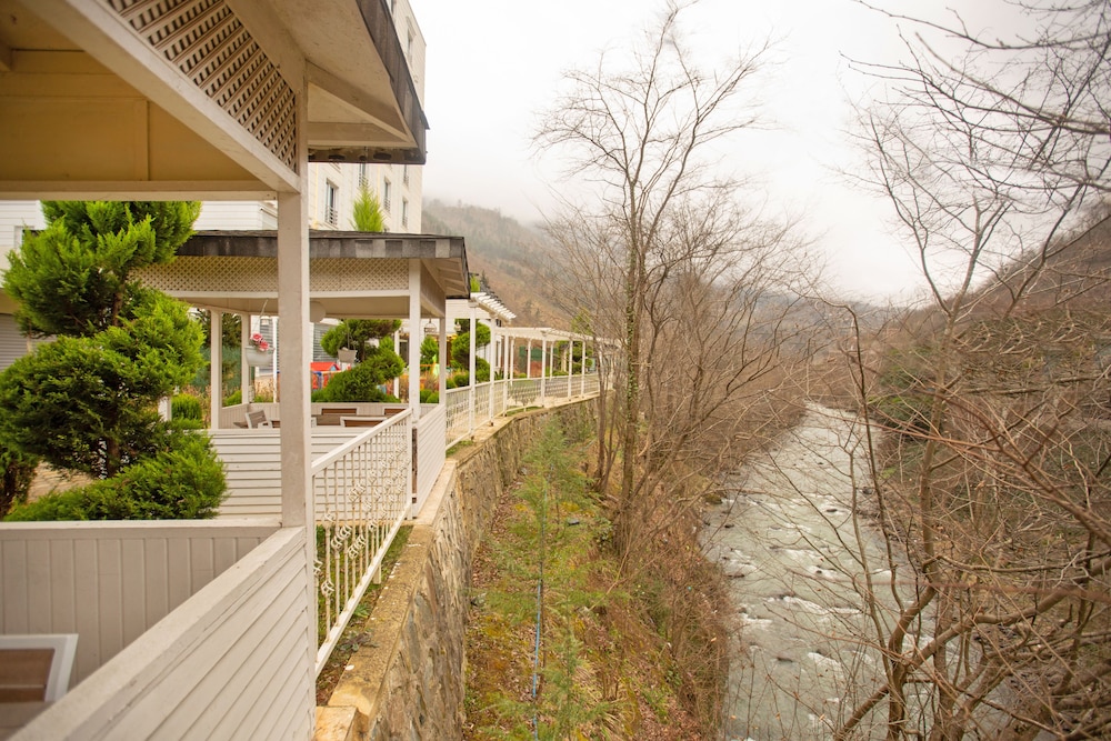 Jolnar Garden Hotel 39/50