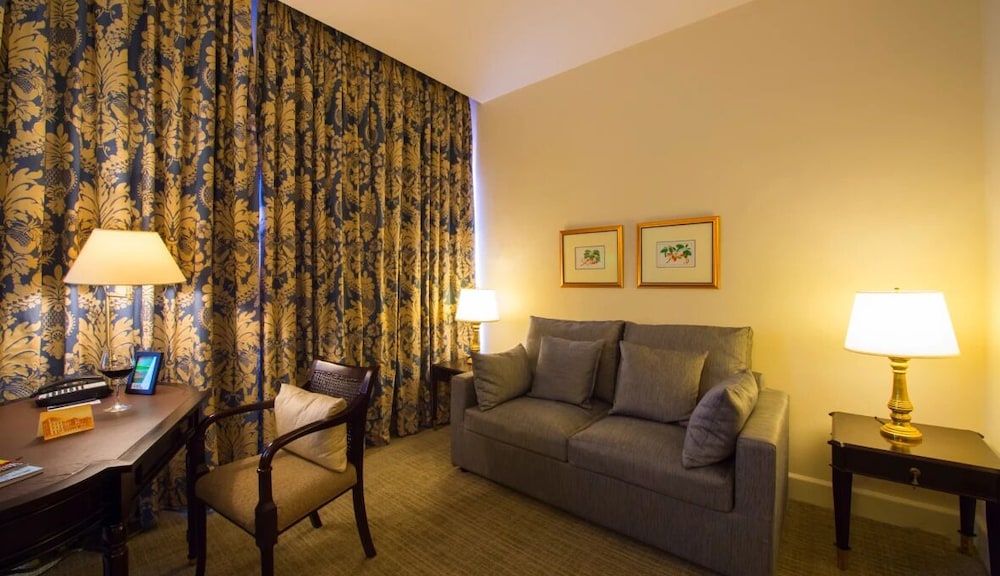 Galle Face Hotel 20/50