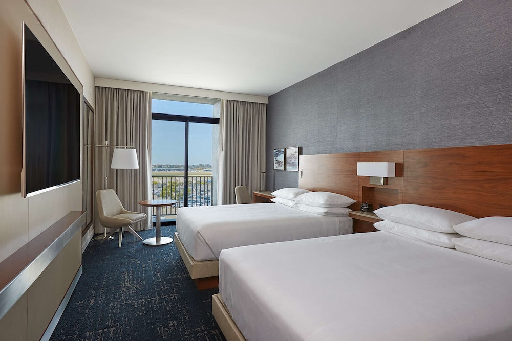 Hyatt Regency Newport Beach West 10/78