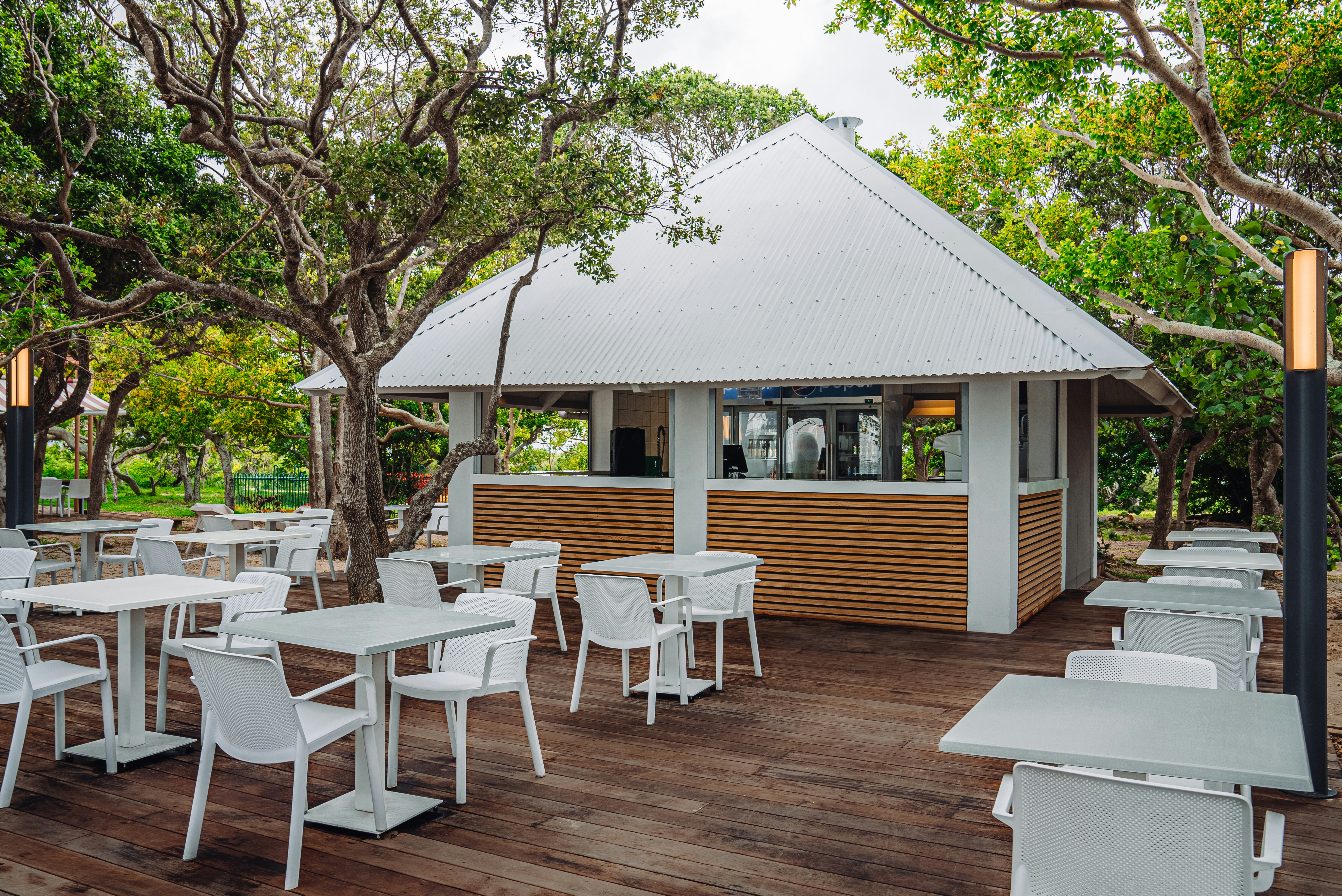 DoubleTree by Hilton Noumea Ilot Maitre Resort 42/64