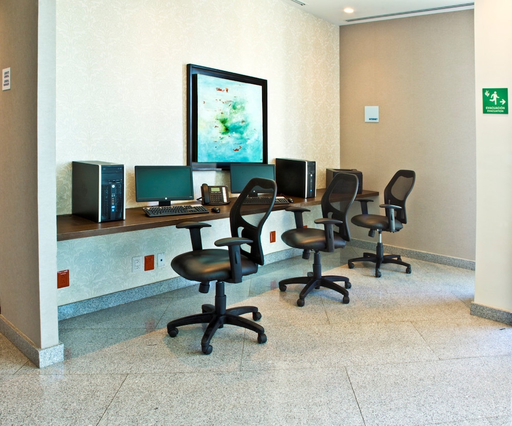 Holiday Inn Express & Suites Queretaro, an IHG Hotel 41/50