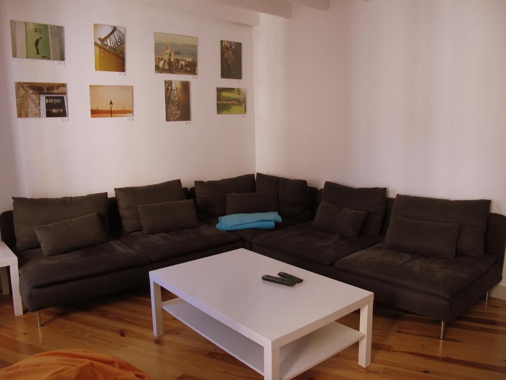 Inn Possible Lisbon Hostel 30/50