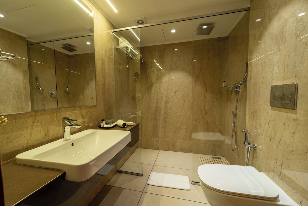 غرفة ديلوكس بسرير كينج، The Residency Tower 4/4