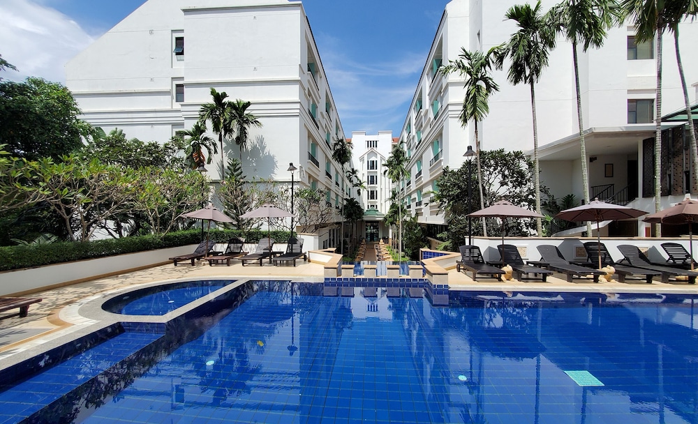Tara Angkor Hotel 68/71