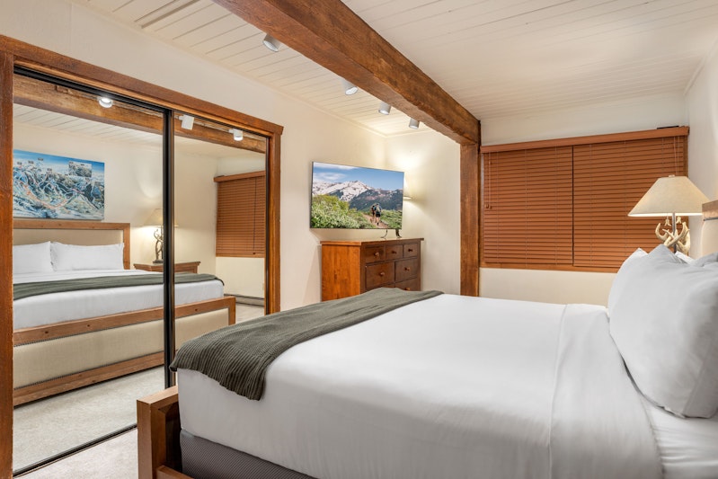 Top of the Village - Destination Hotels & Resorts 14/56