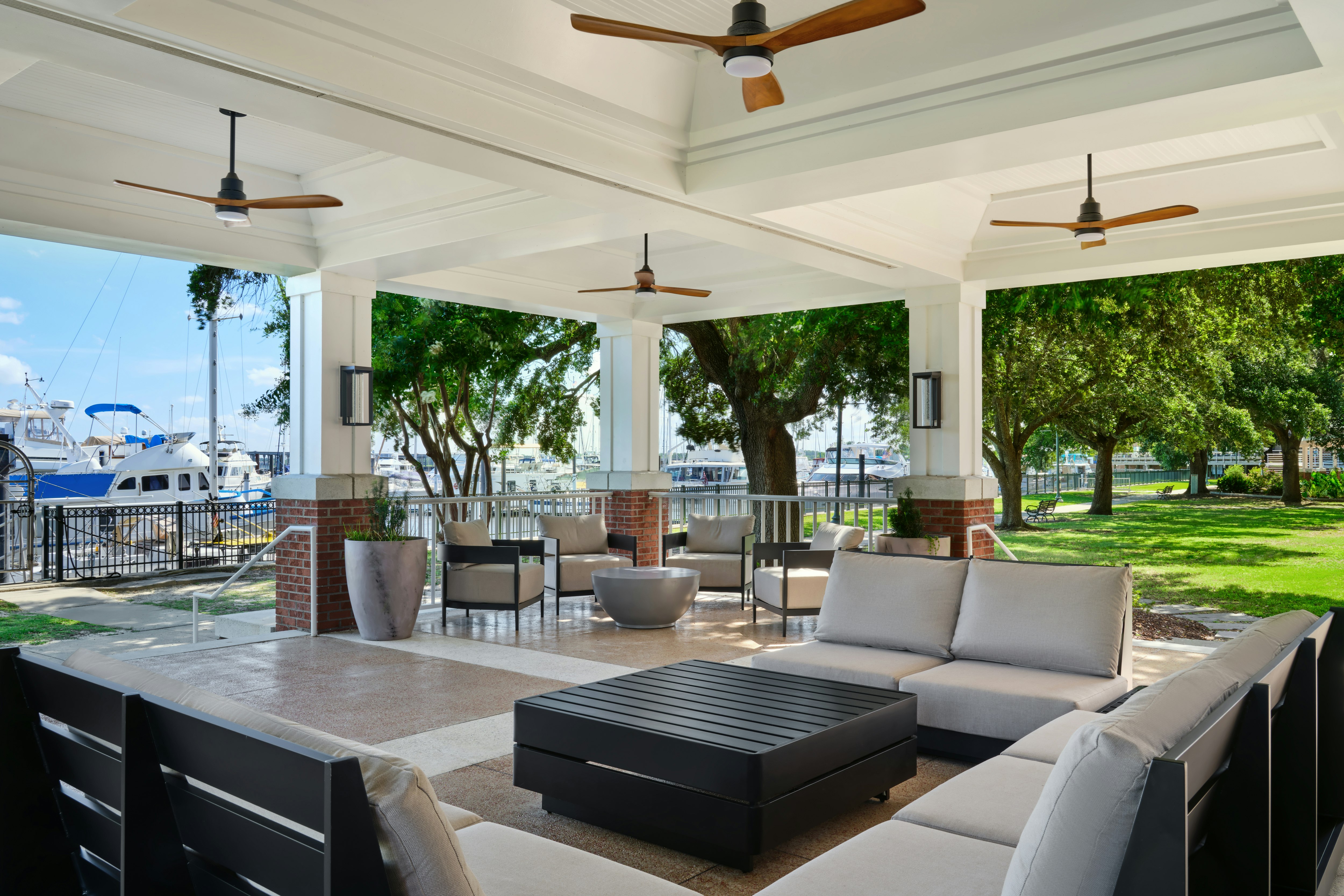Tryon Riverfront Inn New Bern, Tapestry Collection by Hilton 13/20