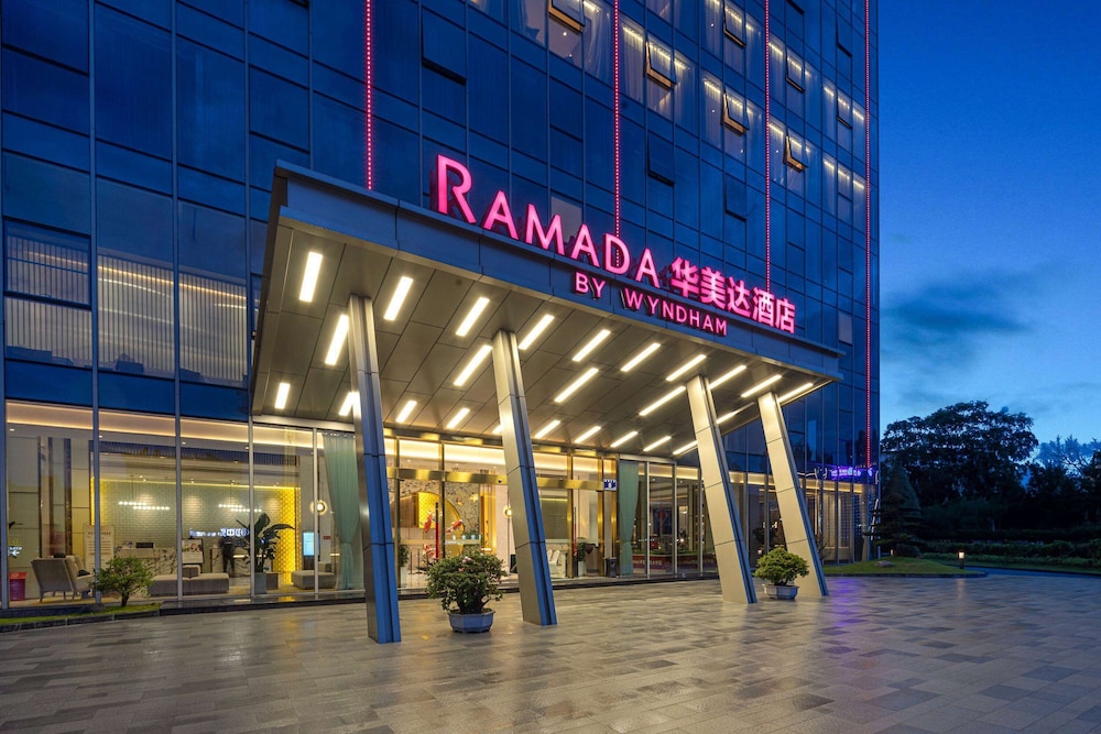 Ramada by Wyndham Zhouning 31/33