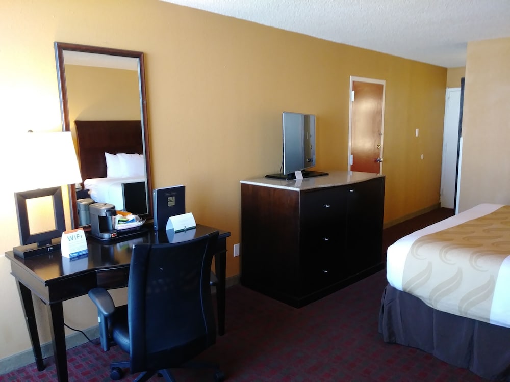 Quality Inn & Suites Fort Collins East 46/58
