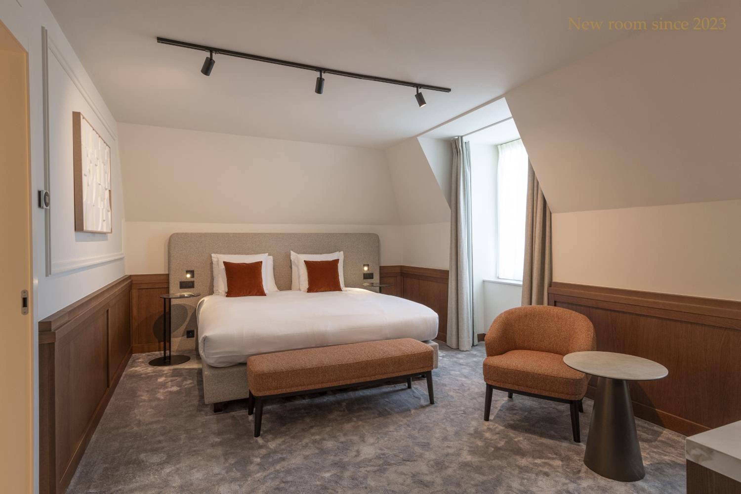 Belfry, Suite, Queen Bed, Sofa