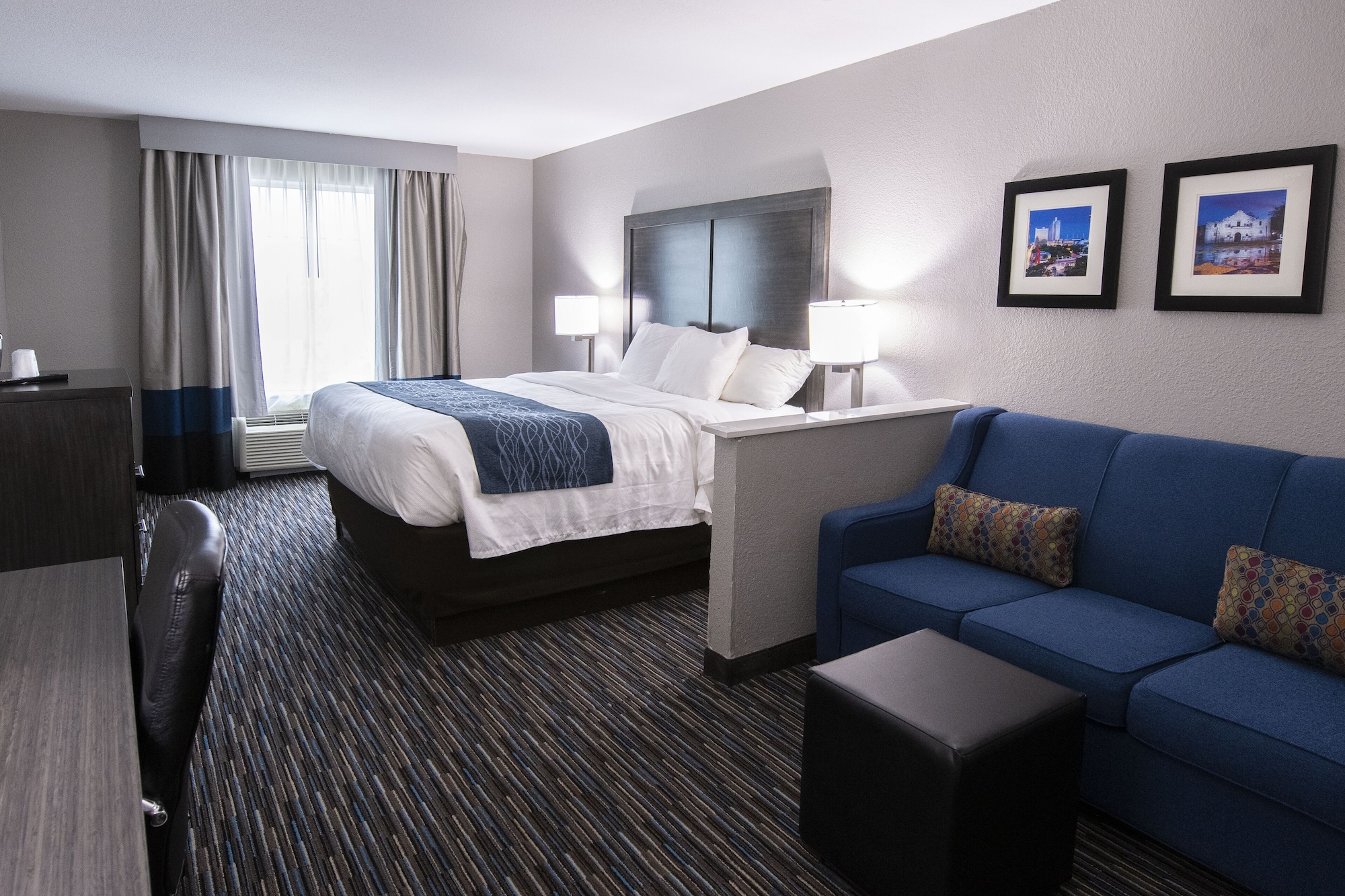 SUITE, KING BED