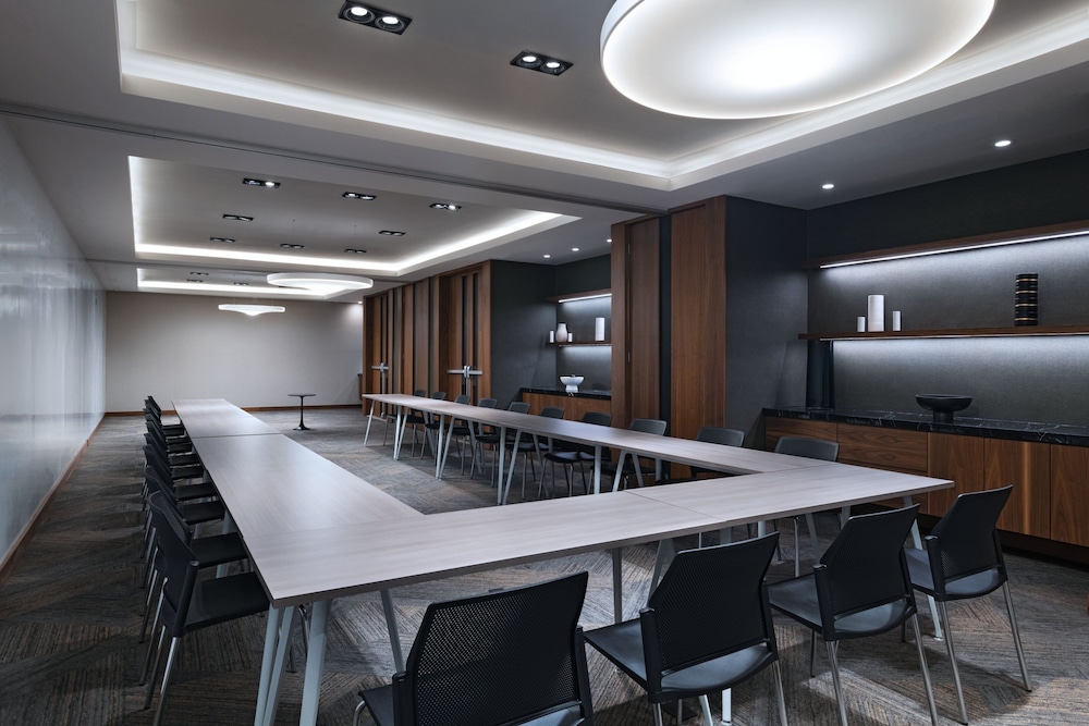 AC Hotel by Marriott Monterrey Valle 40/48