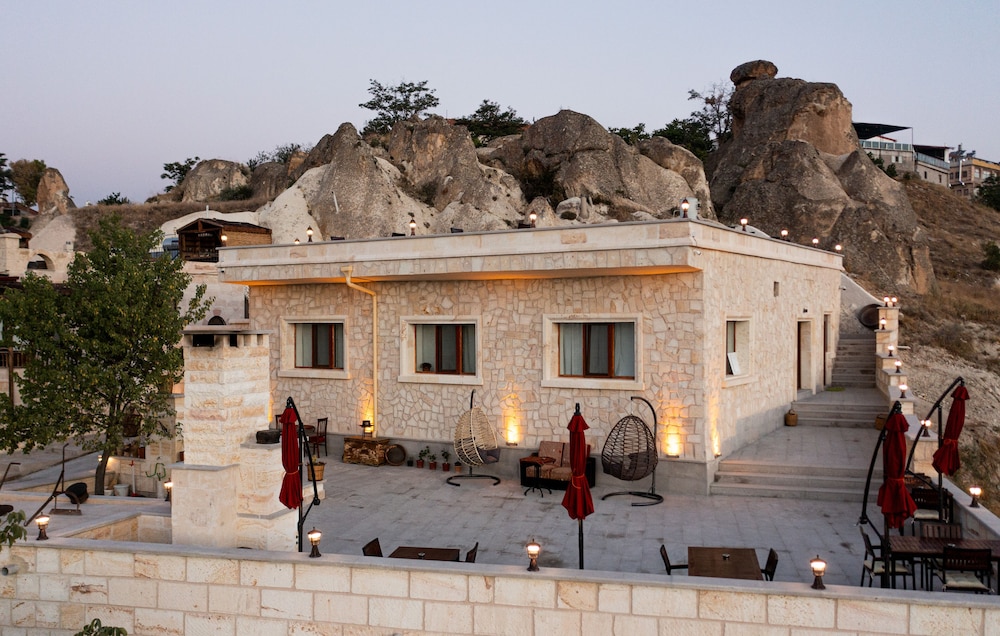 Cappadocia Sweet Cave Hotel 1/46