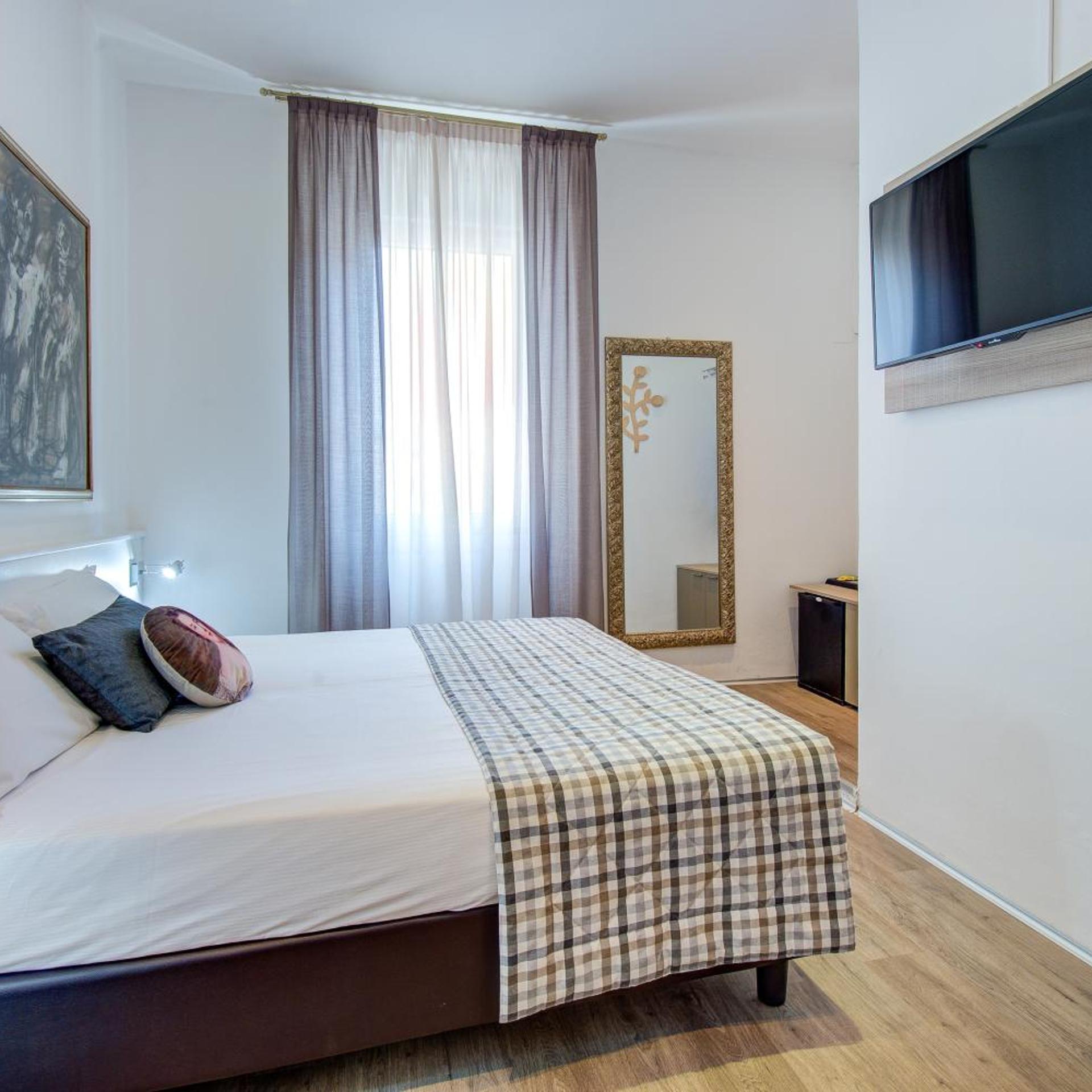 Room, Double Bed