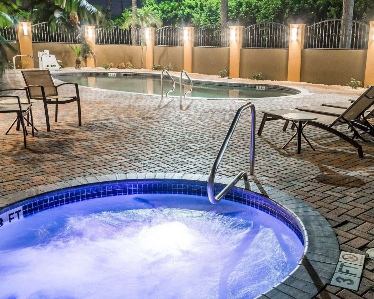 Comfort Inn & Suites Pharr - McAllen 25/30