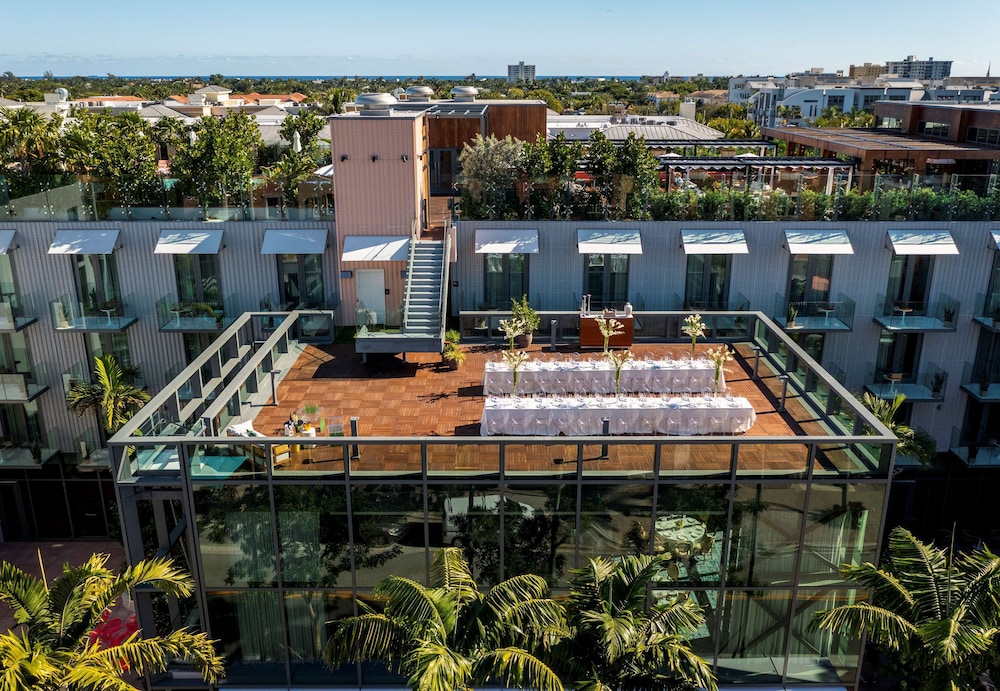 The Ray Hotel Delray Beach, Curio Collection by Hilton 6/62