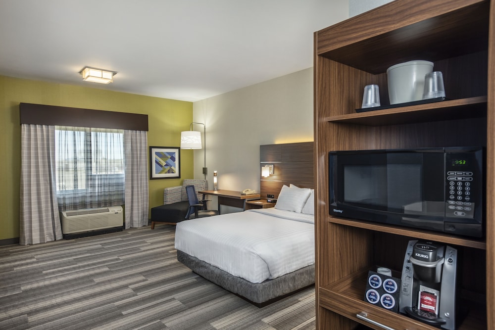 Holiday Inn Express Hotel Suites Medicine Hat Transcanada Hwy 22/75