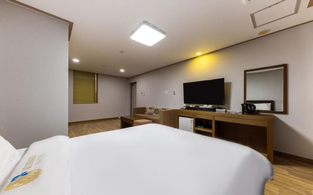 Mud Beach Hotel 14/57
