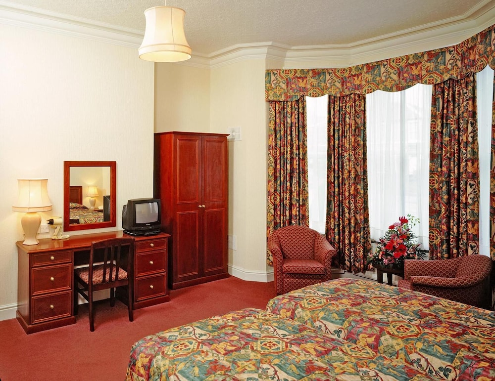 Arundel House photo4