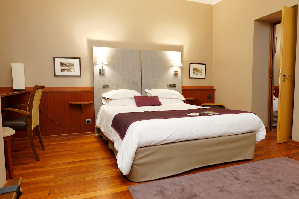 Hotel George Sand Opera Paris 24/50