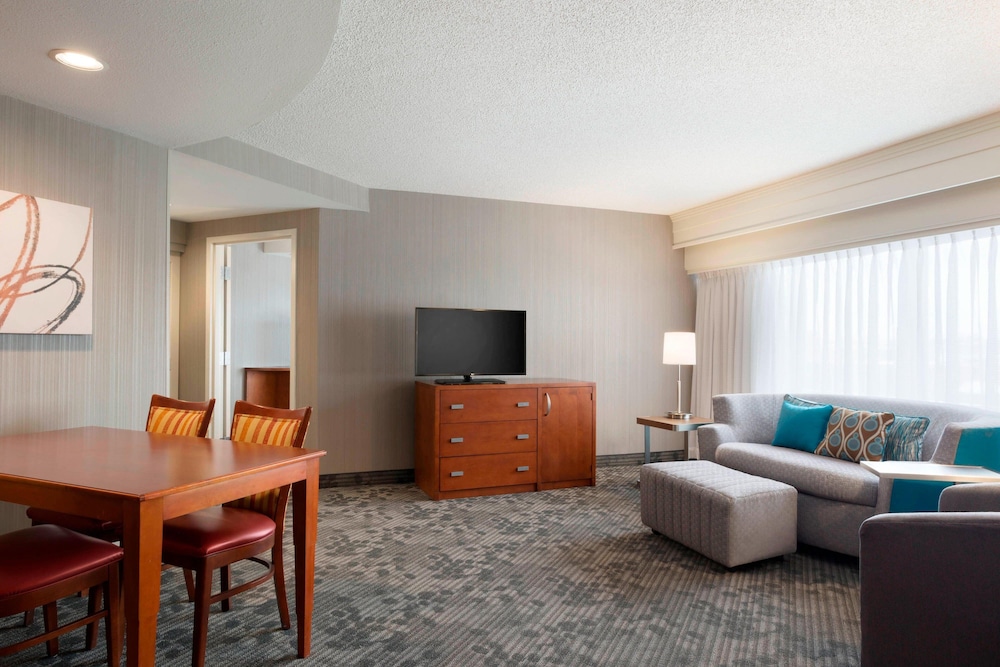 Courtyard Marriott Fort Smith Downtown 21/39