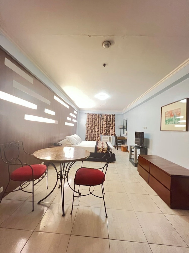 Jupiter Suites 35/50
