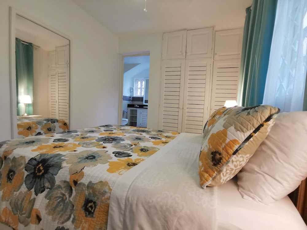 Beach Bungalows Los Corales 15/50