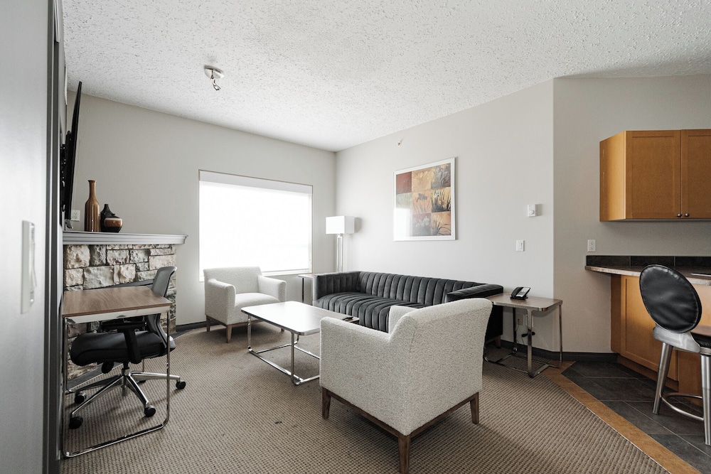 PODOLLAN REZ-IDENCE FORT MCMURRAY 23/50