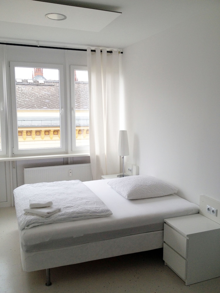 Business Hostel Wiesbaden 5/25